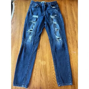 CLEARANCE!! Women's KanCan Distressed Skinny Jeans‎ - Size 7/27 Bin B